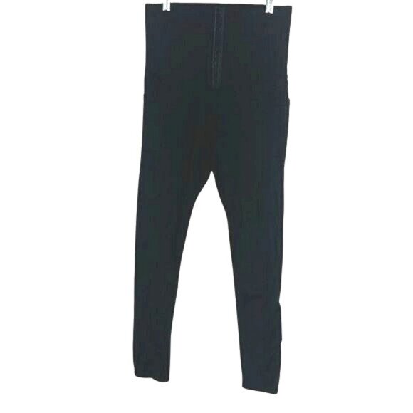 High-Waisted Black Tummy Control Leggings With Hook Closure & Side Pockets - Picture 8 of 8